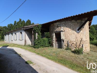 Maison 3 pièces de 83 m² à Clérac (17270)