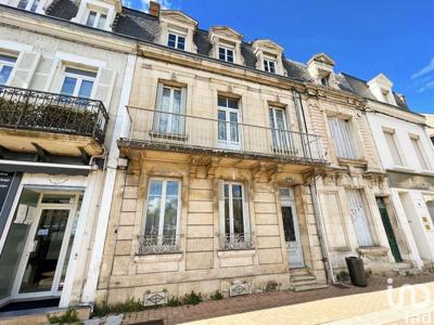 Maison 4 pièces de 100 m² à Cosne-Cours-sur-Loire (58200)
