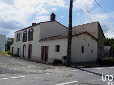 Maison 4 pièces de 100 m² à La Regrippière (44330)