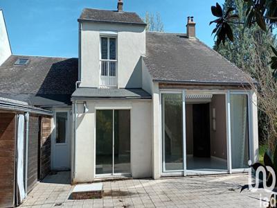 Maison 4 pièces de 122 m² à Saint-Laurent-Nouan (41220)