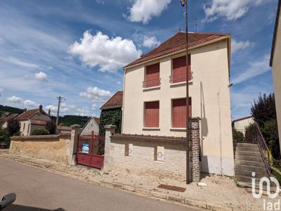 Maison 4 pièces de 152 m² à Ville-sur-Arce (10110)