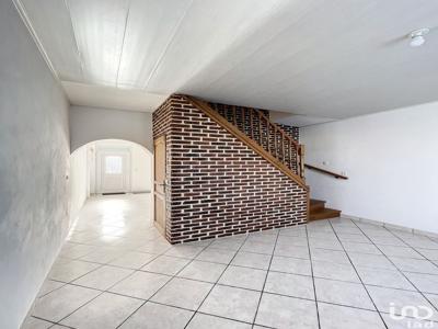 Maison 5 pièces de 75 m² à Hautmont (59330)