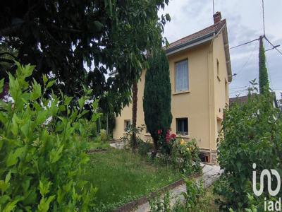 Maison 4 pièces de 85 m² à Mâcon (71000)