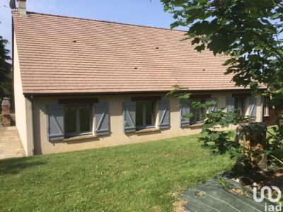 Maison 4 pièces de 88 m² à Saint-Maixent (72320)