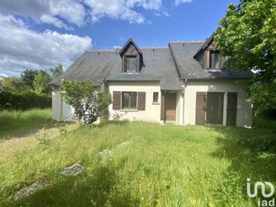 Maison 5 pièces de 115 m² à Saint-Cyr-sur-Loire (37540)
