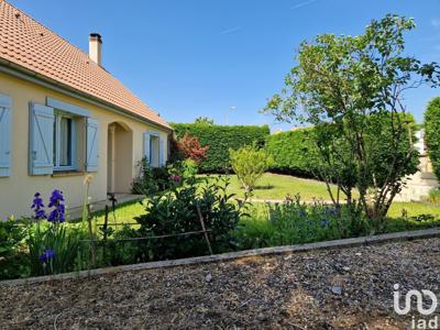 Maison 5 pièces de 90 m² à Saint-Aubin-des-Coudrais (72400)