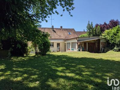 Maison 6 pièces de 141 m² à Montigny-Lencoup (77520)