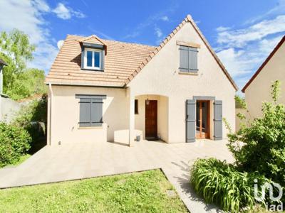 Maison 6 pièces de 145 m² à Briarres-sur-Essonne (45390)