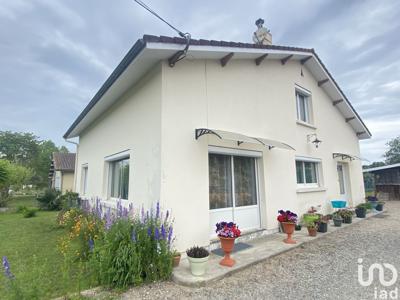 Maison 6 pièces de 160 m² à Captieux (33840)