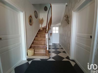 Maison 6 pièces de 200 m² à Saint-Denis-de-Gastines (53500)