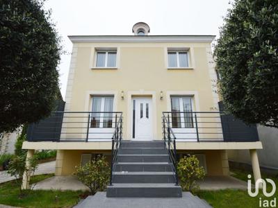 Maison 7 pièces de 155 m² à Ormesson-sur-Marne (94490)