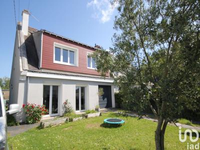 Maison 7 pièces de 160 m² à Nantes (44000)