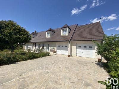 Maison 8 pièces de 181 m² à Boissise-le-Roi (77310)