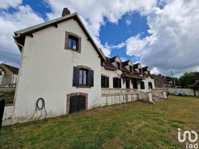 Maison 9 pièces de 225 m² à Précy-sur-Vrin (89116)