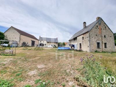 Maison de village 4 pièces de 256 m² à Domeyrot (23140)
