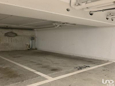 Parking/garage/box de 13 m² à Bois-d'Arcy (78390)