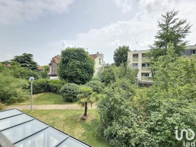 Appartement 3 pièces de 83 m² à Clamart (92140)