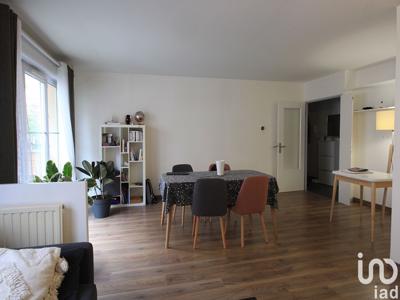 Appartement 4 pièces de 80 m² à - (95220)