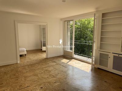 Appartement de luxe 2 chambres en vente à Motte-Picquet, Commerce, Necker, Paris, Île-de-France