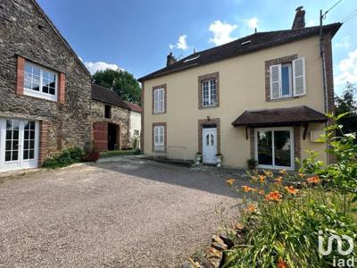 Maison 5 pièces de 169 m² à Moulins-sur-Ouanne (89130)