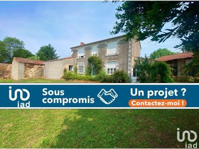 Maison 6 pièces de 155 m² à Saint-Maurice-le-Girard (85390)