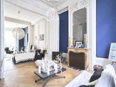 Maison de luxe de 8 pièces en vente à Lille, France