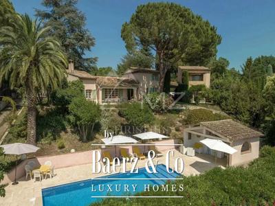 Villa de 8 pièces de luxe en vente 06130, Grasse, Provence-Alpes-Côte d'Azur
