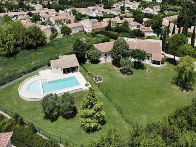 Villa de 8 pièces de luxe en vente L'Isle-sur-la-Sorgue, Provence-Alpes-Côte d'Azur