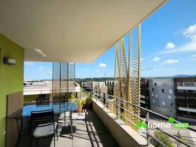 JUVIGNAC T3 DERNIER ETAGE AVEC TERRASSE