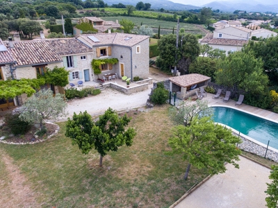 Les Bories - Maison en duplex au calme avec piscine en Drome provençale