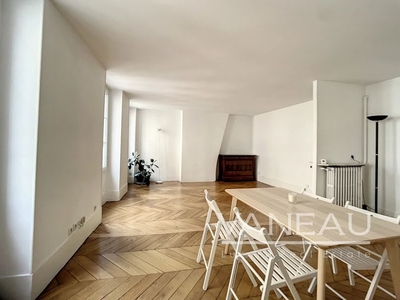 Location meublée appartement 2 pièces 67.59 m²