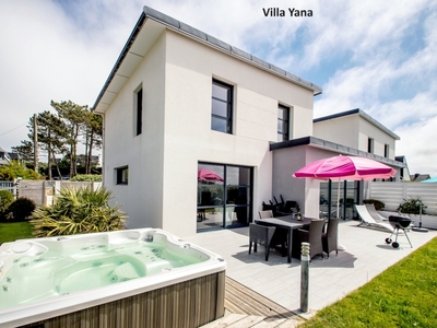 Villa YANA Maison avec Piscine Intérieure et Spa à seulement 100 m de la plage (Finistère, Bretagne)☀