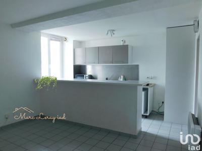 Appartement 2 pièces de 29 m² à Corbeil-Essonnes (91100)