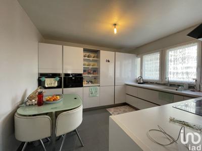 Appartement 3 pièces de 82 m² à Mulhouse (68200)