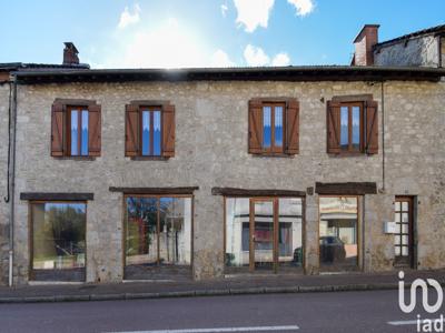 Maison 4 pièces de 200 m² à Sauviat-sur-Vige (87400)
