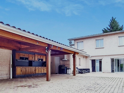 Maison 168 m² sur terrain de 428 m² carport, cuisine d'été e