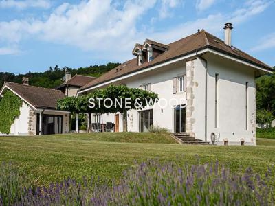 10 room exclusive farmhouse for sale in Divonne-les-Bains, France