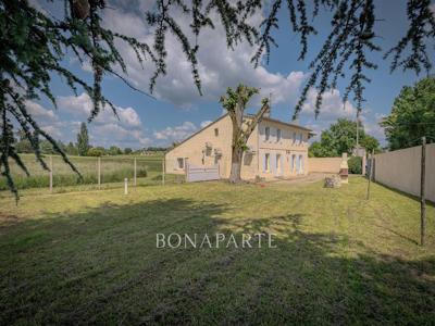 Maison de luxe 2 chambres en vente à Fronsac, Nouvelle-Aquitaine