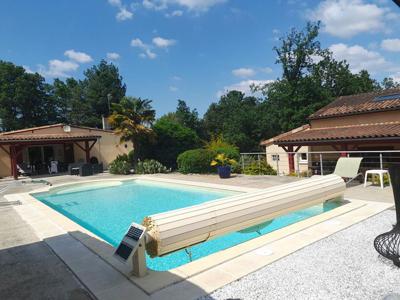 Luxury House for sale in Chourgnac, France