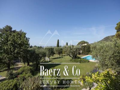 Villa de 8 pièces de luxe en vente 06140, Tourrettes-sur-Loup, Alpes-Maritimes, Provence-Alpes-Côte d'Azur