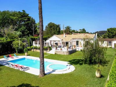 Villa de luxe de 11 pièces en vente Vallauris, Provence-Alpes-Côte d'Azur
