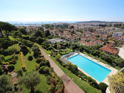 Appartement de 2 pièces de luxe en vente à Antibes, France