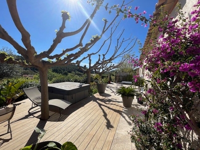 Maison de luxe de 110 m2 en vente Ollioules, Provence-Alpes-Côte d'Azur