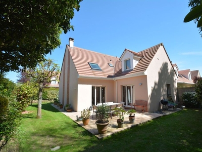 Maison de luxe en vente à Voisins-le-Bretonneux, France