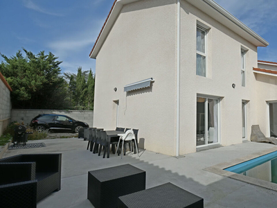 Vente maison 4 pièces 110 m² Vénissieux (69200)