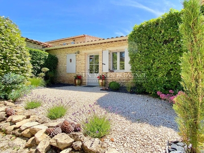 Villa de luxe de 3 pièces en vente Gordes, Provence-Alpes-Côte d'Azur