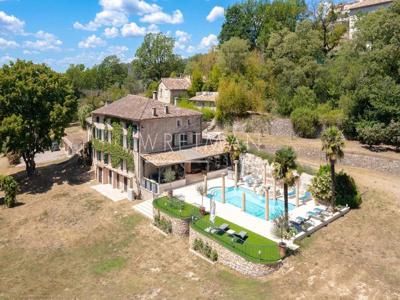 Maison de 6 chambres de luxe en vente à Callian, France