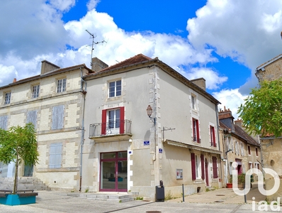 Maison de ville 7 pièces de 142 m² à Montmorillon (86500)