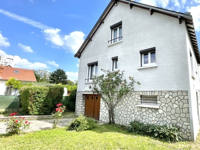 Vente maison 5 pièces 98 m² Fleury-les-Aubrais (45400)