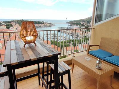 Appartement avec terrasse, vue panoramique sur Port Vendre